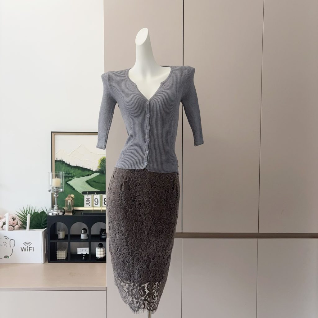 Korean Style Slimming Cropped Knit Lace Skirt Set with Half Sleeves