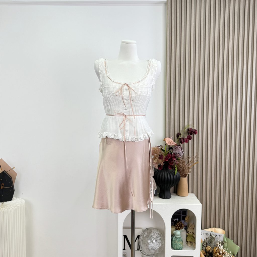 Hotdog 90% Tencel White Lace Camisole Tank Top with Tie Waist Women